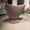 Montis Fabian fauteuil met poef - Achter aanzicht