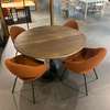 Artifort Clarion eettafel - Ø140 - Boven aanzicht
