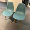 Vitra Eames Plastic Chairs (set van 3 ) - Details