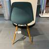 Vitra Eames Plastic Chairs (set van 3 ) - Details