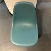 Vitra Eames Plastic Chairs (set van 3 ) - Details