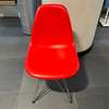 Vitra Eames Plastic Chairs (set van 3 ) - Details