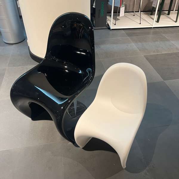 Vitra Panton Classic eetkamerstoel met Junior eetkamerstoel (set van 2) - Showroom