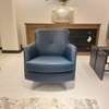Kessels Mistral 2,5-zitsbank met luxe draaifauteuil en poef - Vooraanzicht