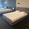 TEMPUR Brown Relax bed - 160x200  - Zijaanzicht rechts