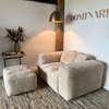 Arctic Living Samuel loveseat met poef - Zijaanzicht rechts