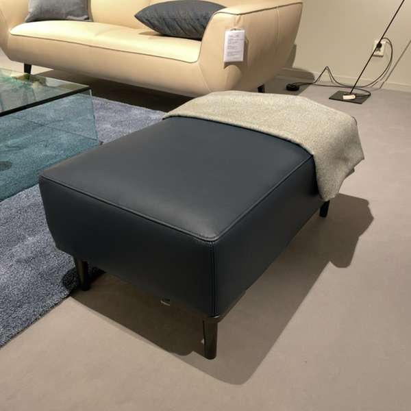 Leolux Brisa poef - Showroom