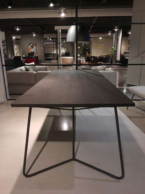 Jess Design Charles eettafel - 240x100 - Materiaal