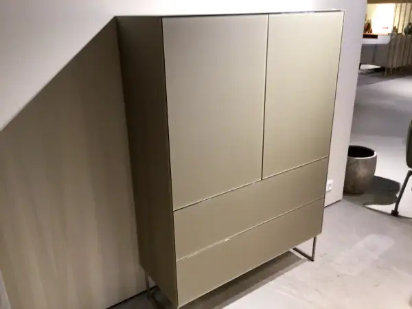 Spectral Spectral hoog dressoir - Materiaal