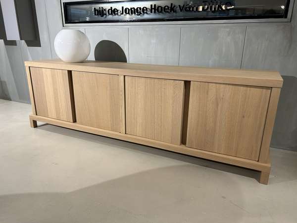 Van Rossum Lof dressoir - Materiaal