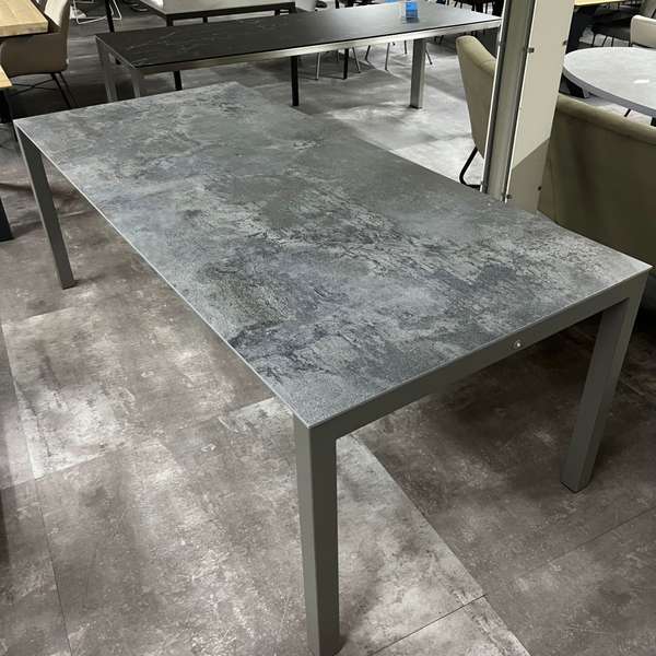 bert plantagie Edge eettafel - 220x100 - Materiaal