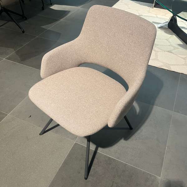 Artifort Jima eetkamerstoel (set van 4) - Showroom