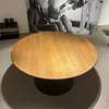 Artifort Clarion eettafel - Ø140 - Materiaal