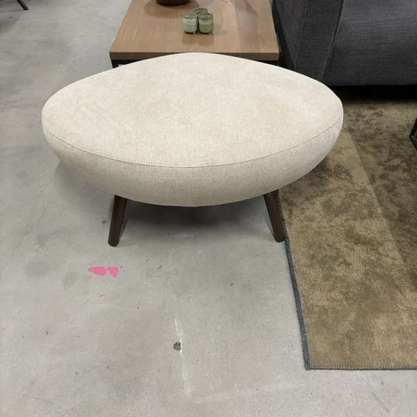 RT Design Betis poef - Showroom