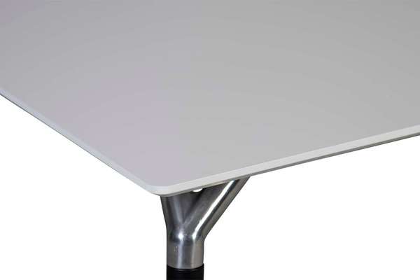Bree's New World Shape eettafel - 180x100 - Materiaal