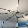 Glaz Ambiente Nova zweefparasol - 400x300 met verlichting - Zijaanzicht links