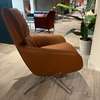 Leolux Lloyd Plus fauteuil met poef - Details