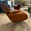 Leolux Lloyd Plus fauteuil met poef - Details