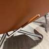 Leolux Lloyd Plus fauteuil met poef - Details