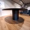 Krisalia Holo Pillar eettafel - Zijaanzicht rechts