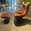 Leolux Caruzzo Plus fauteuil met Fine poef - Details