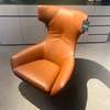 Leolux Caruzzo Plus fauteuil met Fine poef - Details
