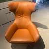 Leolux Caruzzo Plus fauteuil met Fine poef - Details