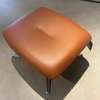 Leolux Caruzzo Plus fauteuil met Fine poef - Details