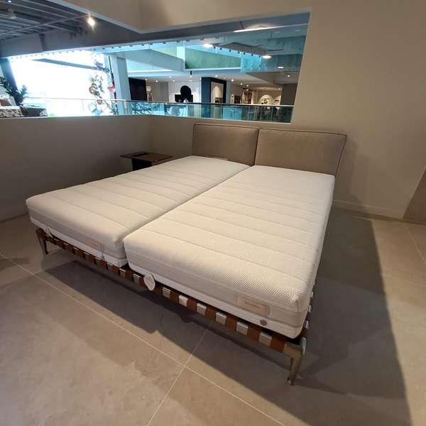 Flexform Gregory bed - 200x185  - Showroom