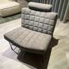 Leolux Volare fauteuil met poef - Details