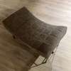 Leolux Volare fauteuil met poef - Details