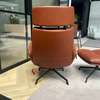 KFF Arvan relaxfauteuil met poef - Achter aanzicht