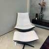 HE Design Criss fauteuil met poef - Showroom