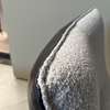 HE Design Criss fauteuil met poef - Details
