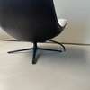 HE Design Criss fauteuil met poef - Details