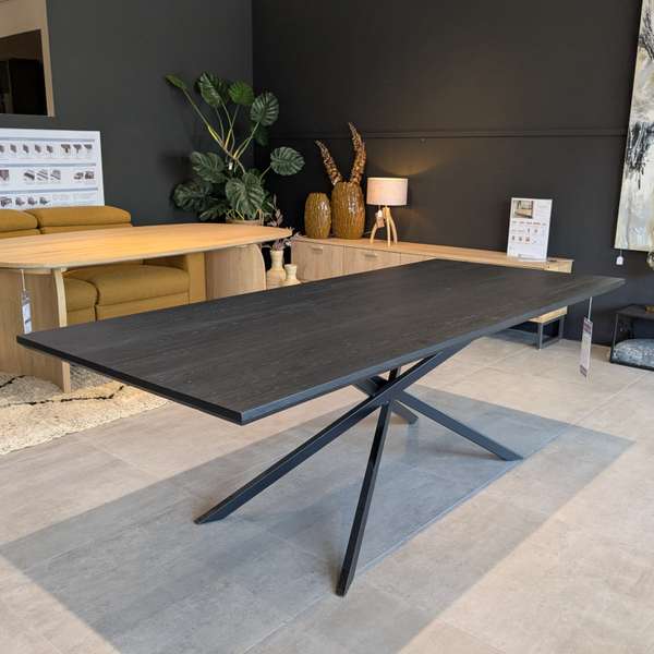 NLwoont Taylor eettafel - 240x98 - Showroom