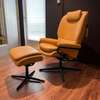Stressless Rome relaxfauteuil met hocker - Zijaanzicht rechts