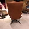 Leolux Lloyd Plus fauteuil - Achter aanzicht