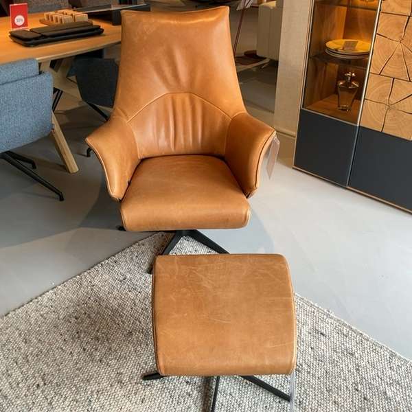De Toekomst T6 relaxfauteuil met poef - Showroom