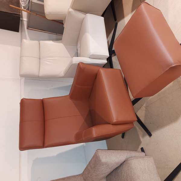 Recor Dorno relaxfauteuil met poef - Showroom