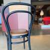 Thonet 214 P eetkamerstoel - Vooraanzicht