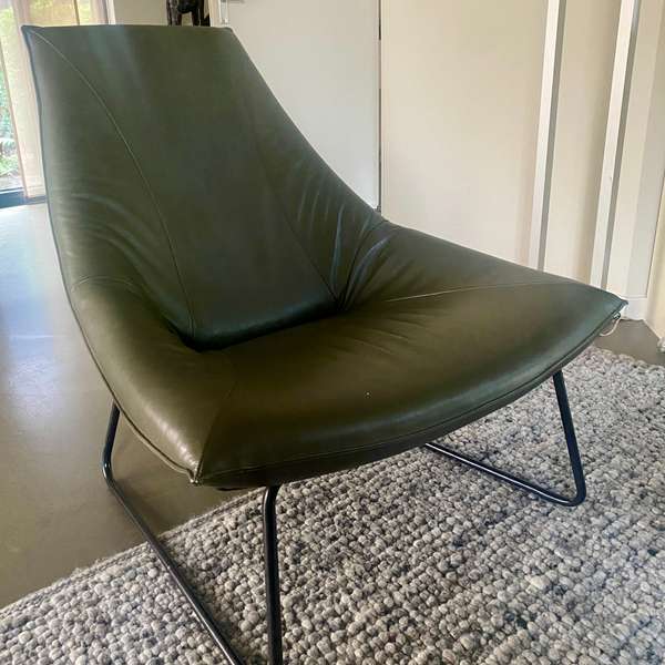 Jess Design Beal fauteuil met hocker - Showroom