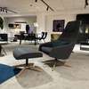 Montis Puk fauteuil met poef - Materiaal