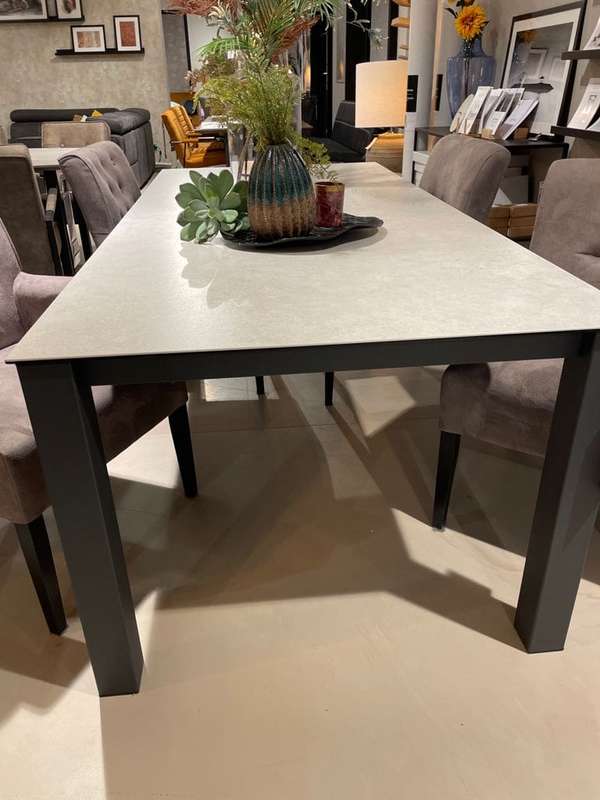 In.House Maresca eettafel - 220x100 - Materiaal