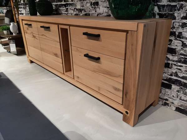 Henders & Hazel Maitre dressoir - Materiaal