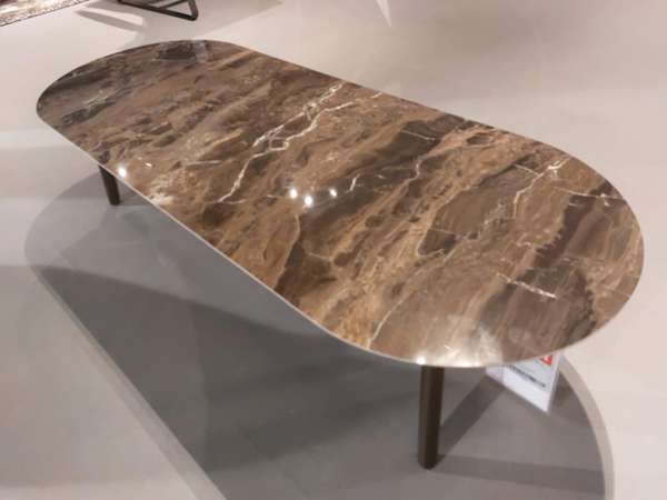 Leolux Rolan salontafel - Materiaal