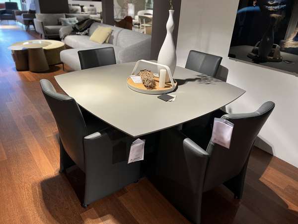 Metaform Curve eettafel - 140x140 - Materiaal