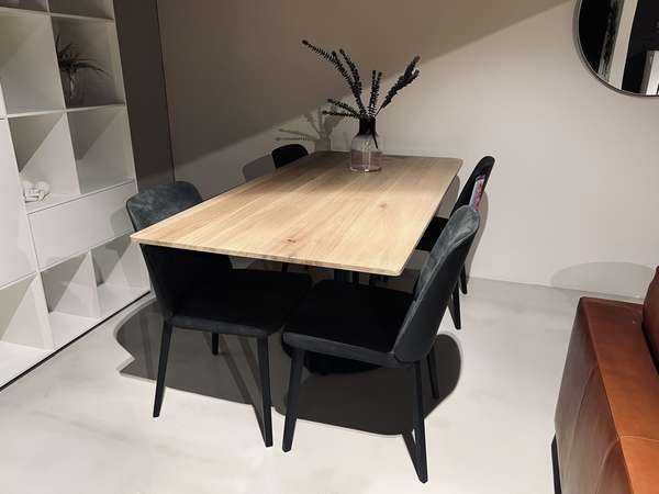 Montis Back Me Up eetkamerstoel (set van 4) - Materiaal