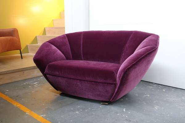 Pode Colla loveseat - Showroom