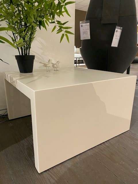 Arco Encore bijzettafel - Materiaal